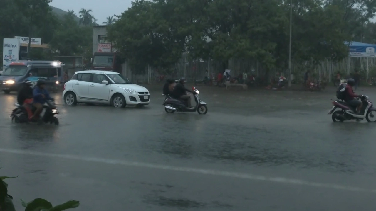 उत्तर प्रदेश में मॉनसून की अनोखी एंट्री, सोनभद्र समेत 40 जिलों में भारी बारिश की चेतावनी